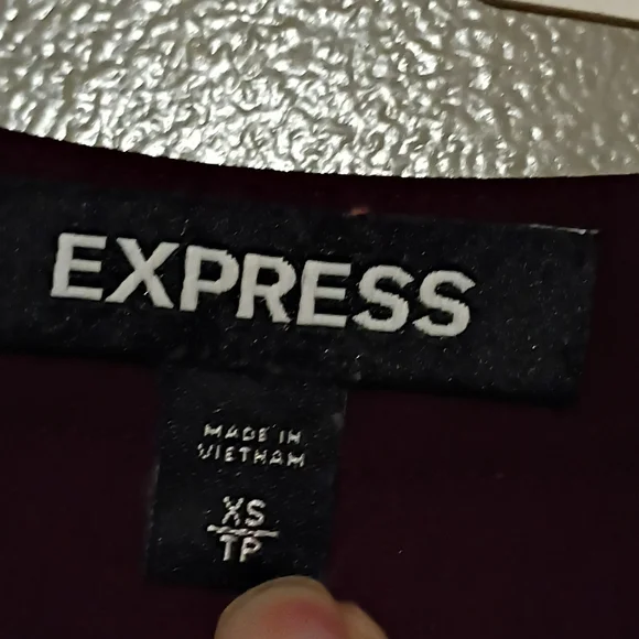 Express Women's Burgundy Blouse - Picture 4 of 8